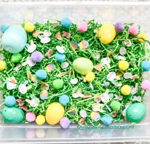 EASTER SENSORY BIN, EASTER SENSORY BIN FOR TODDLERS, EASTER SENSORY BIN FOR PRESCHOOLERS, EASTER SENSORY ACTIVITY, EASY EASTER ACTIVITY, EASY EASTER SENSORY BIN